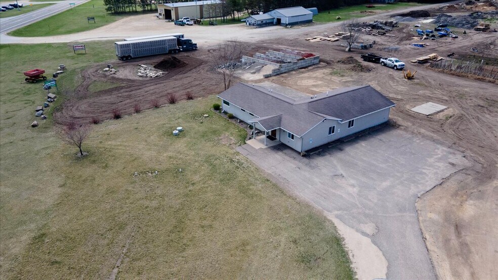 More Photos Of N6387 Hwy 25, Durand Office For Sale