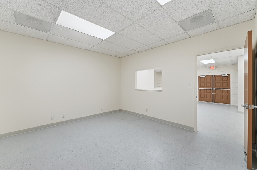 More Photos Of 6006 N El Dorado St, Stockton Office For Sale