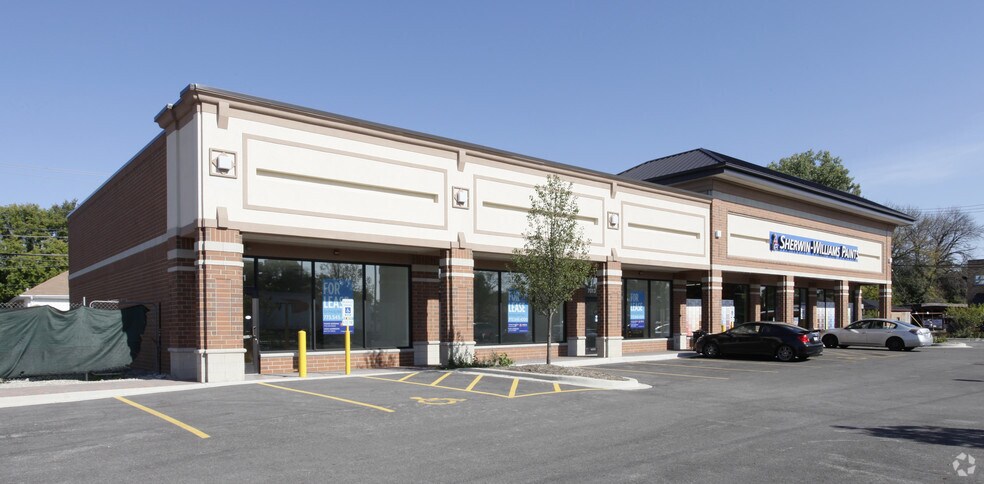 More Photos Of 7007-7041 N Milwaukee Ave, Niles Freestanding For Lease