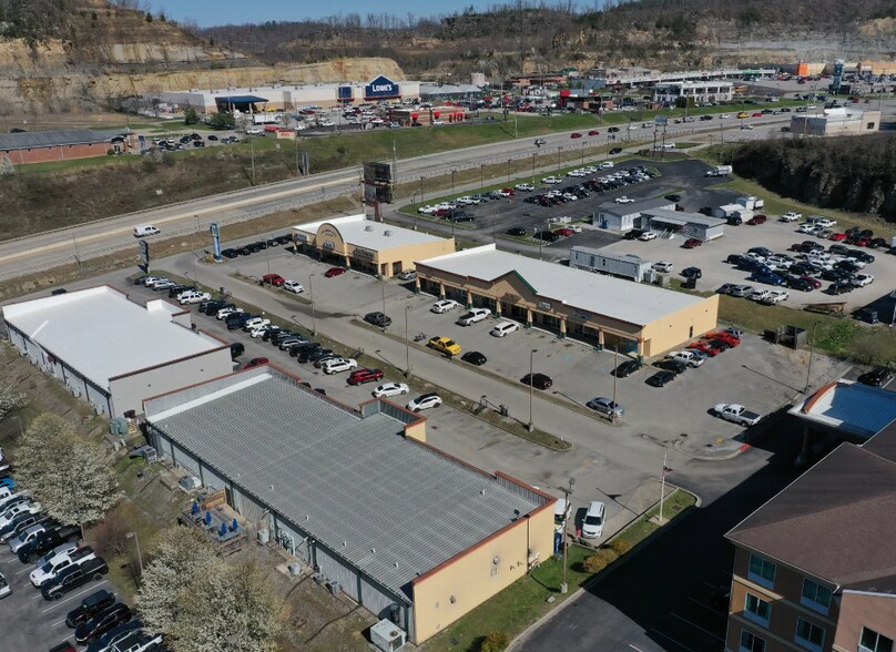 More Photos Of 124 Corporate Dr, Hazard Storefront For Sale