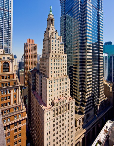 More Photos Of 48 Wall St, New York Coworking Space