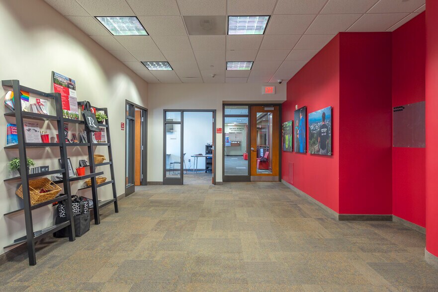 More Photos Of 36 Montford Ave, Asheville Office For Sale