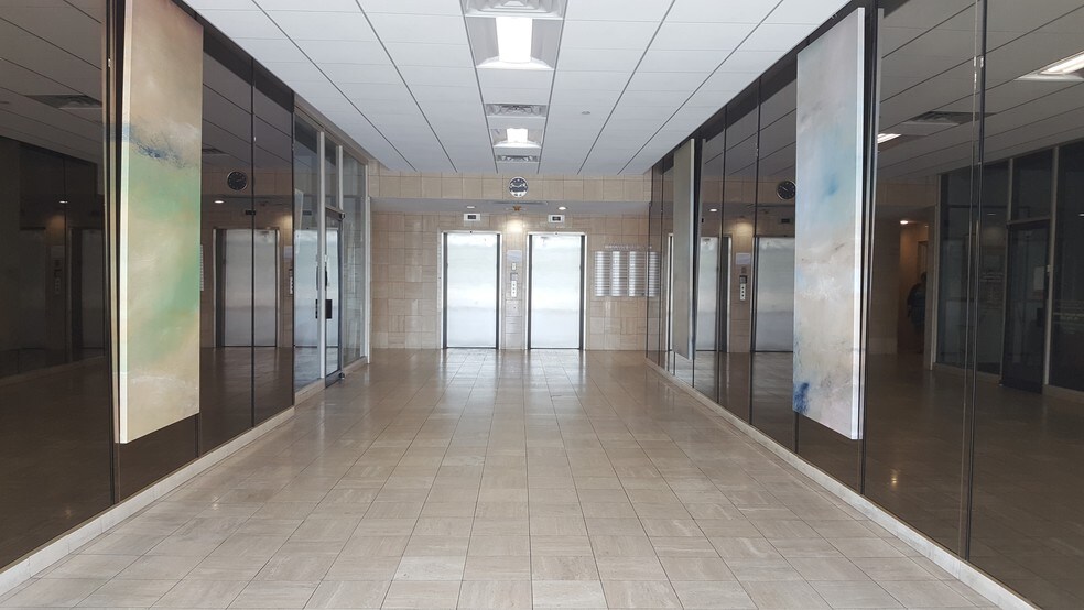 More Photos Of 3825 Henderson Blvd, Tampa Office For Lease