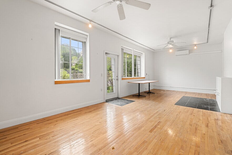 More Photos Of 1205 Massachusetts Ave, Arlington Storefront Retail Residential For Sale