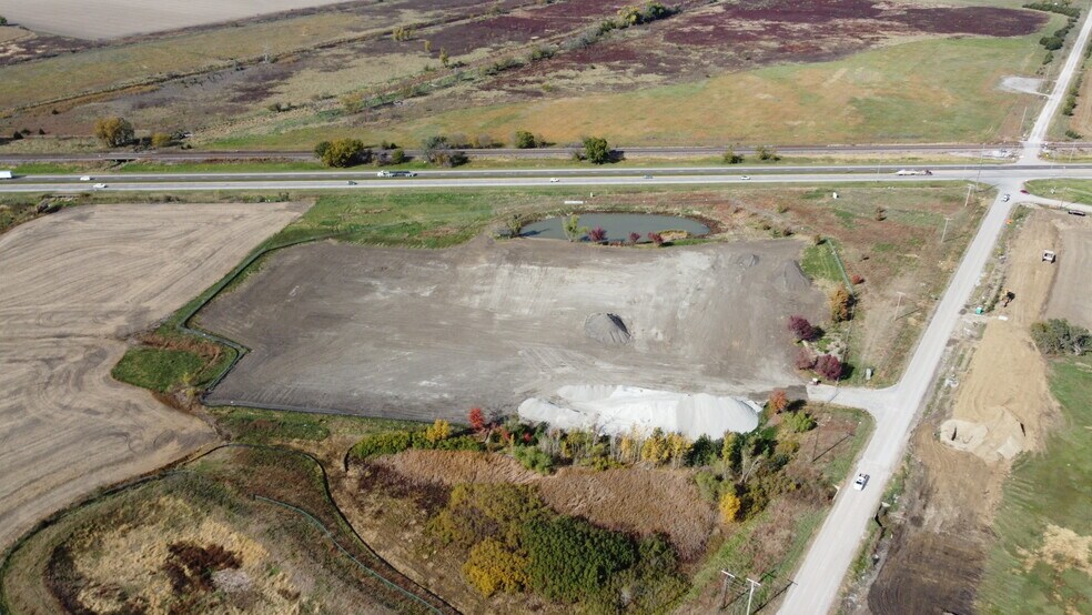 More Photos Of 7201 N 98th St, Lincoln Land For Sale