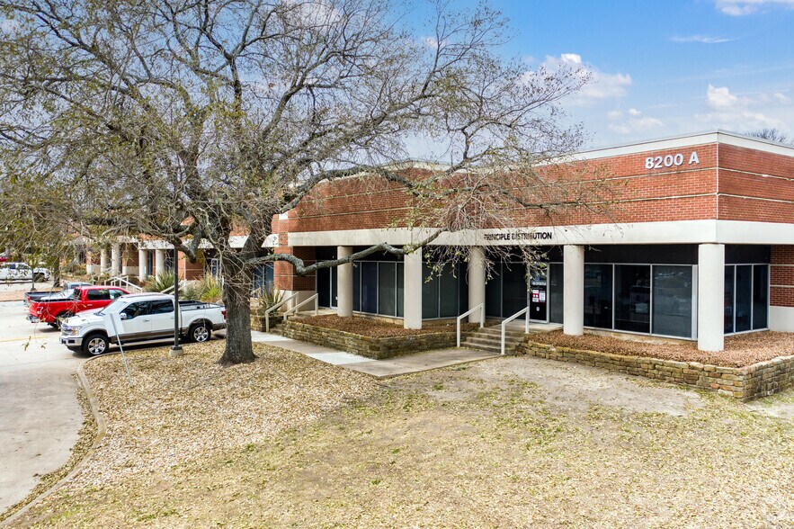More Photos Of 8200 Cameron Rd, Austin Unknown For Lease
