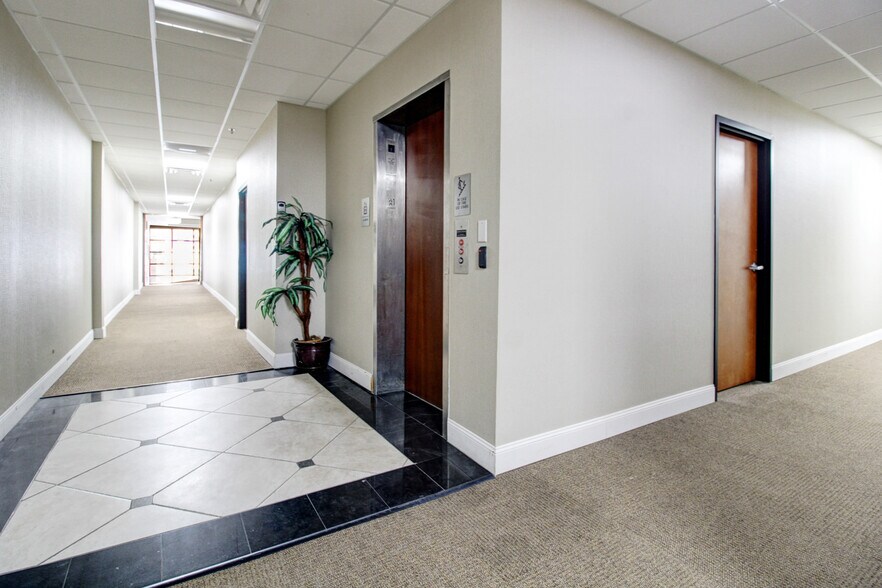 More Photos Of 895 SW 30th Ave, Pompano Beach Office For Lease