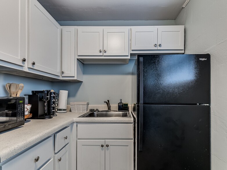 More Photos Of 506 SW 24th St, Oklahoma City Apartments For Sale