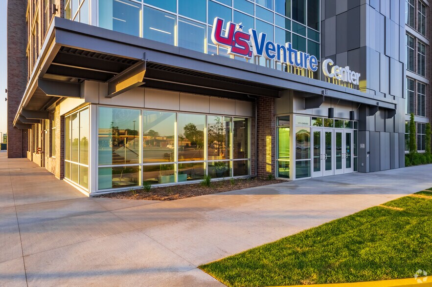 More Photos Of 1175 Lombardi Ave, Green Bay Office For Lease