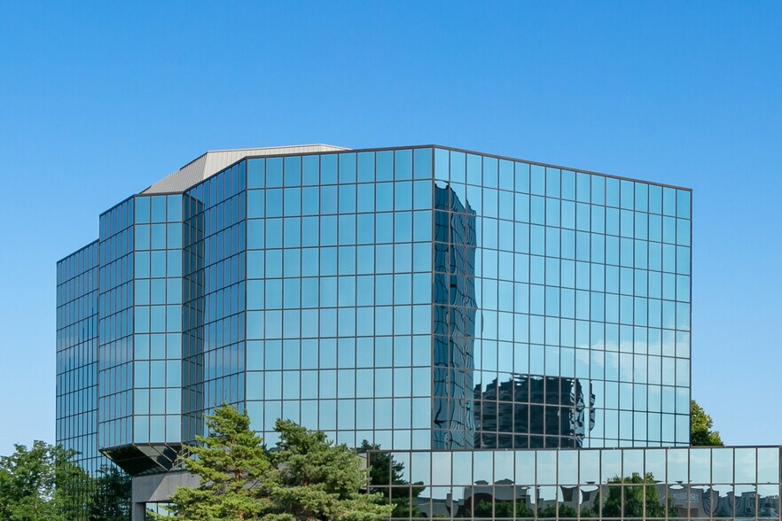 More Photos Of 6800-6850 College Blvd, Overland Park Office For Lease