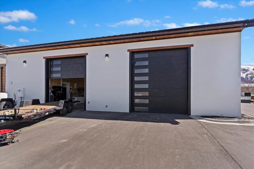 More Photos Of 1042 3000 N, Layton Office For Sale