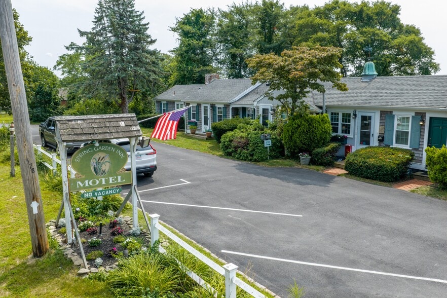 Primary Photo Of 578 Route 6A, East Sandwich Hotel For Sale
