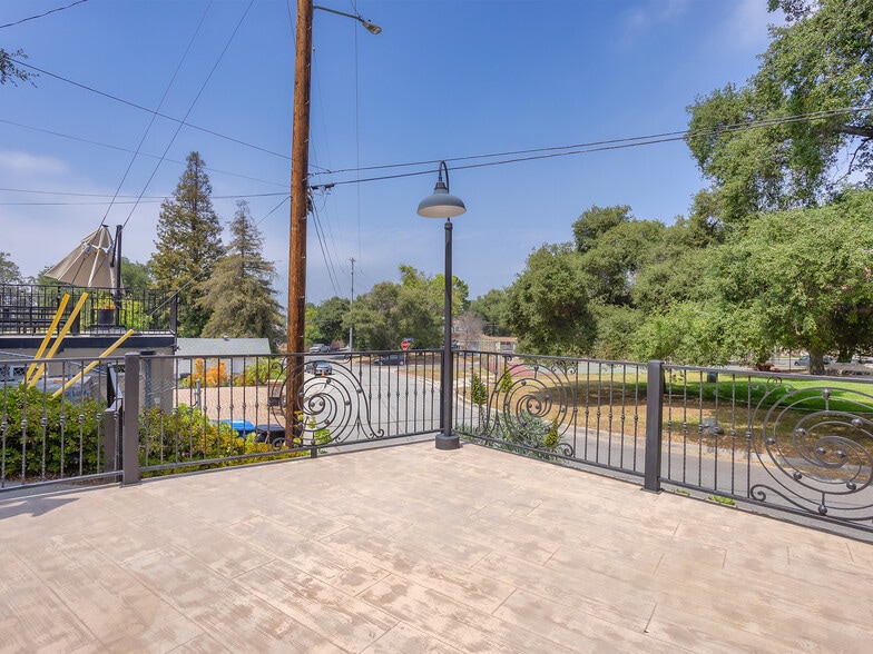 More Photos Of 7580 McGroarty Ter, Tujunga Apartments For Sale
