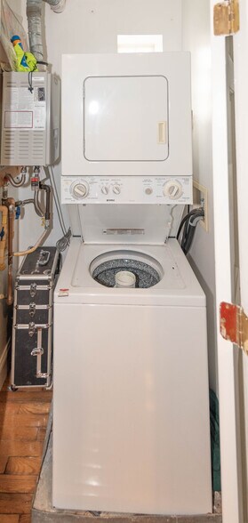 More Photos Of 2445 Lakeview Ave, Baltimore Apartments For Sale