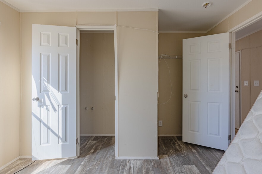 More Photos Of 9604 W County Road 152, Midland Warehouse For Sale