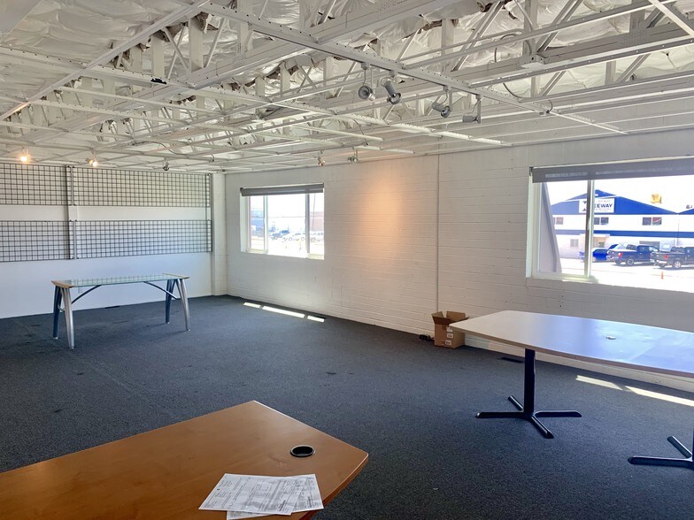 More Photos Of 850 W 1700 S, Salt Lake City Light Manufacturing For Lease