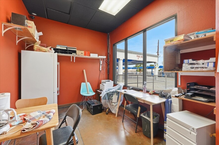 More Photos Of 615 W Ray Rd, Gilbert Carwash For Sale