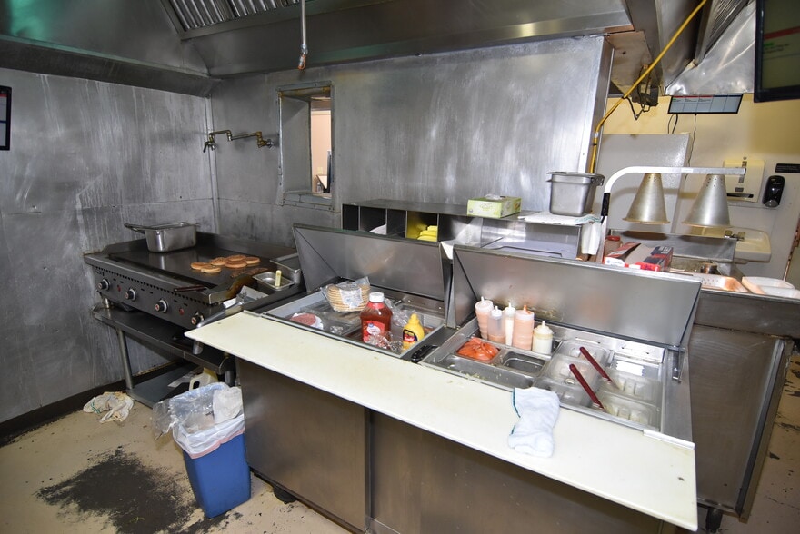 More Photos Of 248 W Center, Salem General Retail For Sale