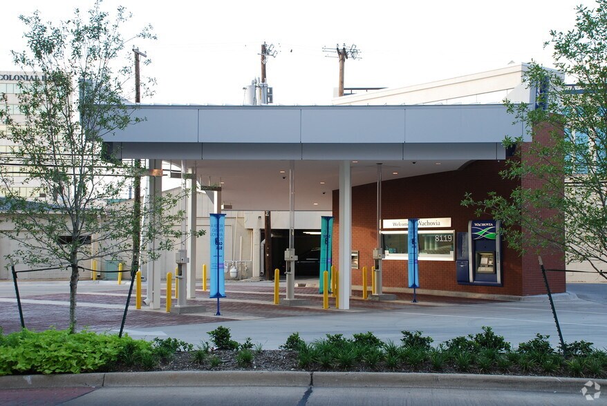 More Photos Of 8119 Preston Rd, Dallas Bank For Lease