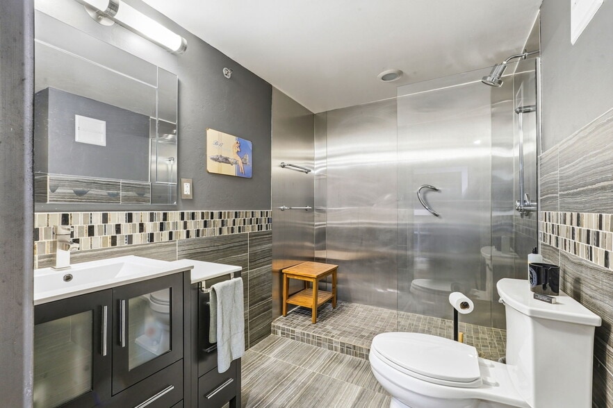 More Photos Of 801 Washington Ave N, Minneapolis Apartments For Sale