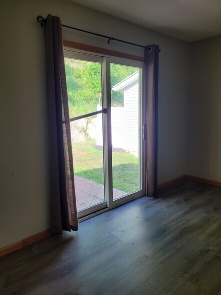 More Photos Of 547 Ridge Ave NE, New Philadelphia Apartments For Sale