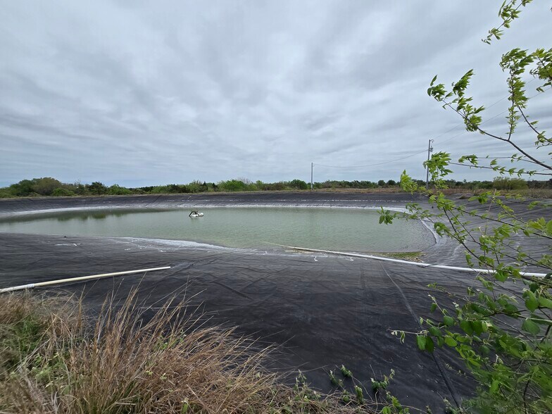 More Photos Of 8637 W US Highway 90, Schulenburg Land For Sale