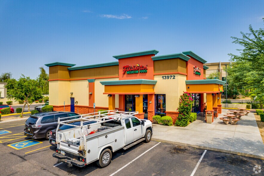 More Photos Of 8360-8440 W Thunderbird Rd, Peoria General Retail For Lease