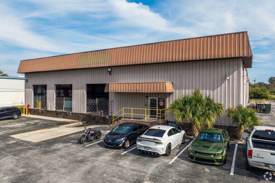 Primary Photo Of 247 Power Ct, Sanford Manufacturing For Sale