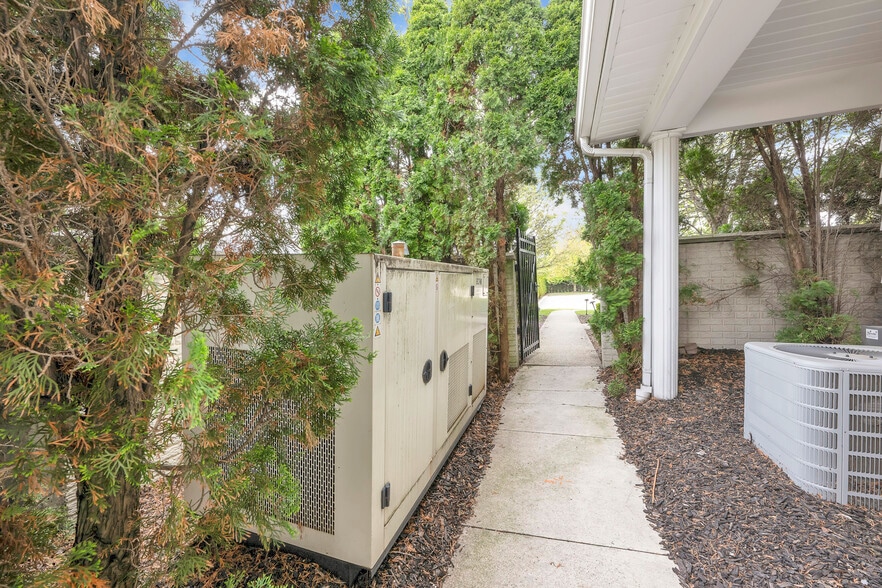 More Photos Of 4860 E 13 Mile Rd, Warren Lodge Meeting Hall For Sale