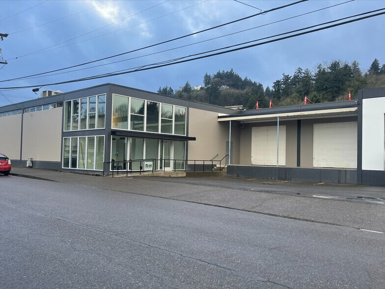 More Photos Of 5805 SW Hood Ave, Portland Warehouse For Lease