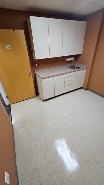 More Photos Of 7131 Rising Sun Ave, Philadelphia Office For Lease