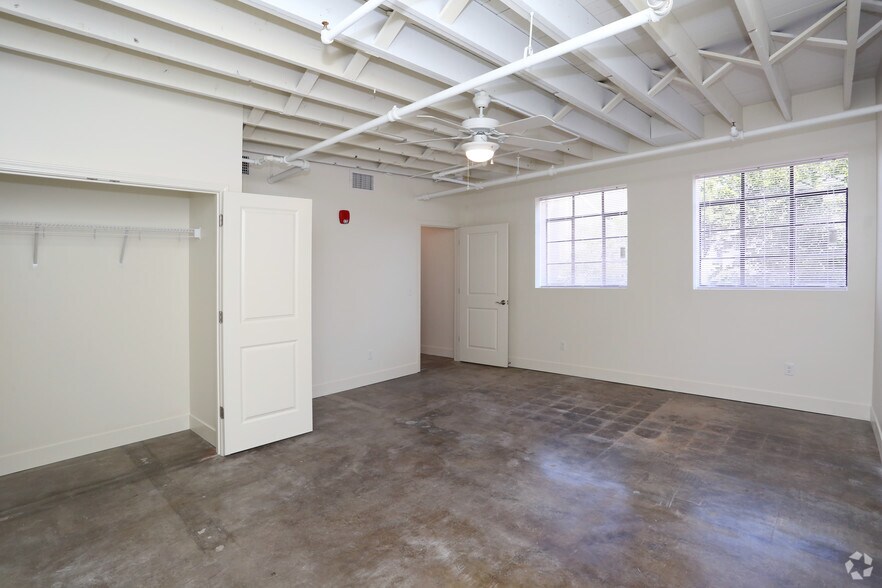 More Photos Of 615 Ferry St, Lafayette Apartments For Sale