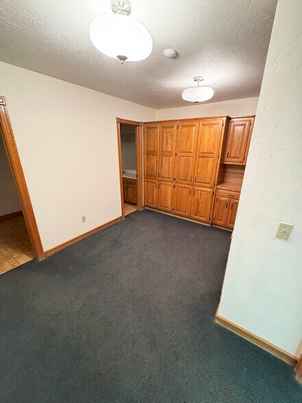 More Photos Of 8104 NW 122nd St, Oklahoma City Office For Sale