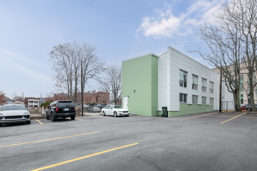 More Photos Of 169-171 N Limestone, Lexington Loft Creative Space For Sale