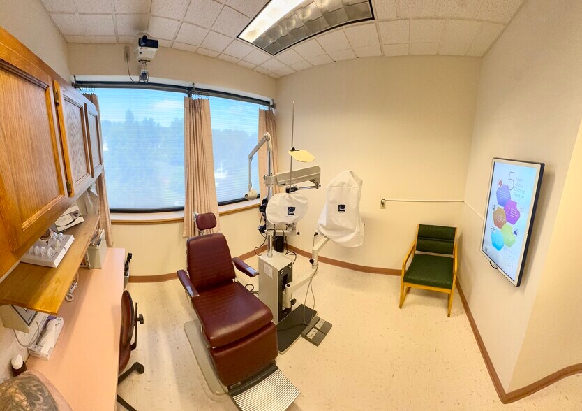 More Photos Of 1611 Pond Rd, Allentown Medical For Sale