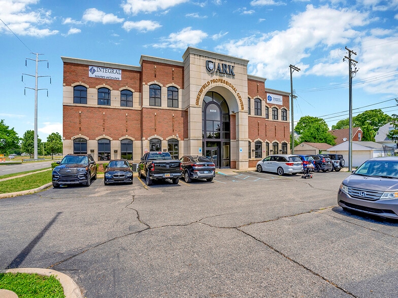 More Photos Of 6050 Greenfield Rd, Dearborn Medical For Lease