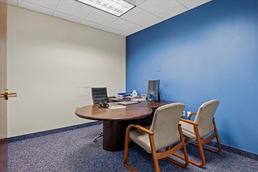 More Photos Of 1124 Centre West Dr, Springfield Office For Lease
