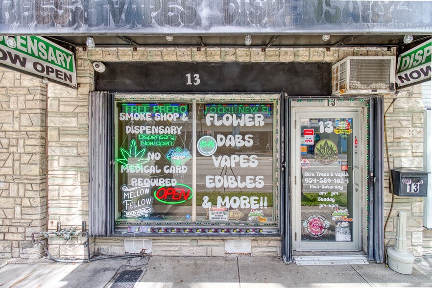 More Photos Of 13-17 N Federal Hwy, Dania Storefront For Sale