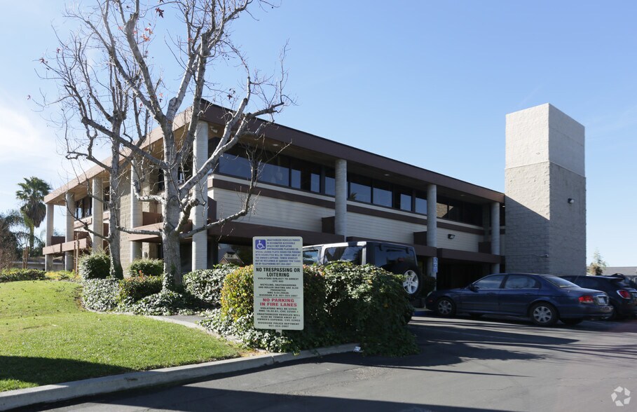 Primary Photo Of 4515 Central Ave, Riverside Medical For Lease