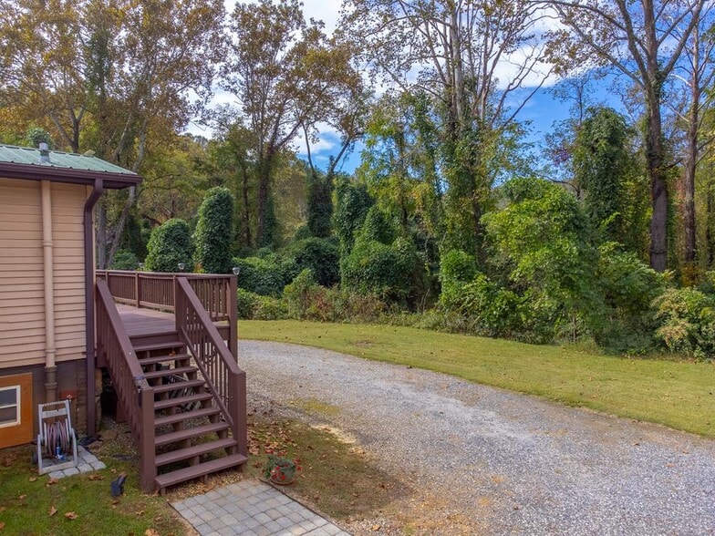 More Photos Of 3074 Old Cullowhee Rd, Cullowhee Apartments For Sale