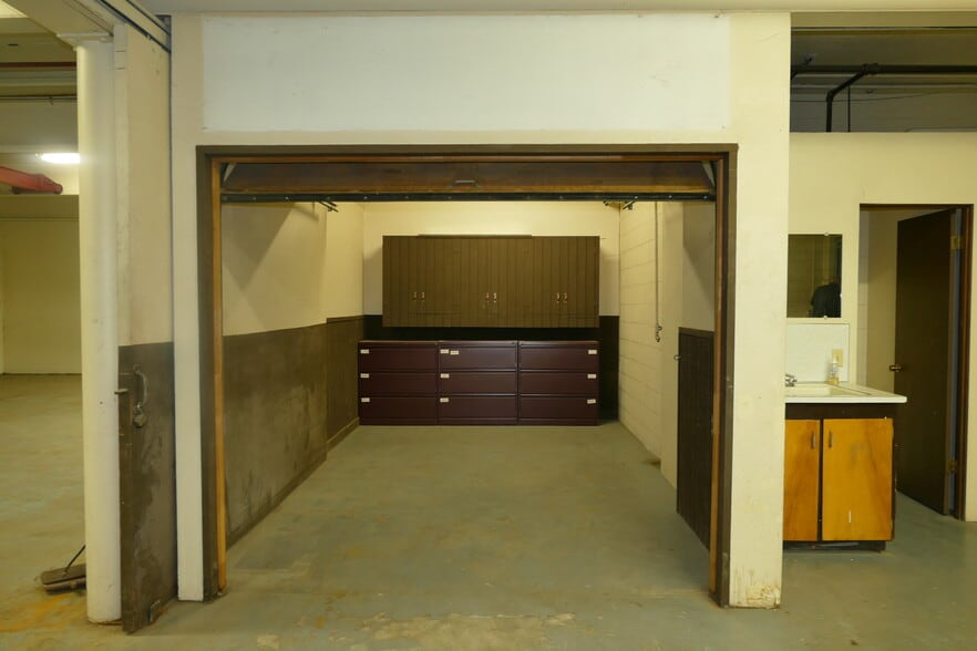 More Photos Of 1521-1525 NW Ballard Way, Seattle Warehouse For Lease