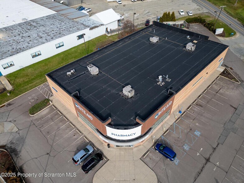 More Photos Of 801 Grow Ave, Montrose Drugstore For Lease