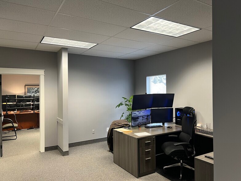 More Photos Of 7658 Design Dr, Baxter Office For Sale