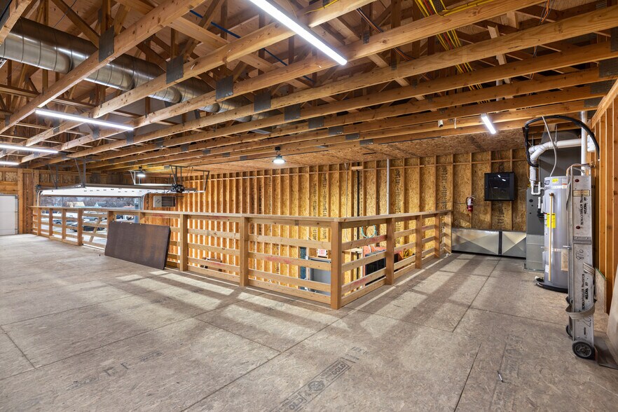 More Photos Of 115 W Wyoming St, Kalispell Warehouse For Sale