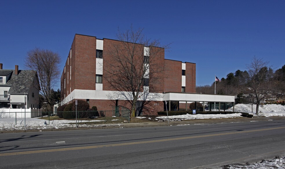 Primary Photo Of 225 Boston St, Lynn Medical For Lease