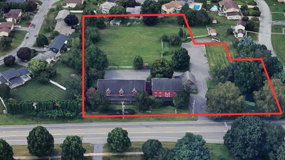 More Photos Of 4186 Easton Ave, Bethlehem Freestanding For Sale