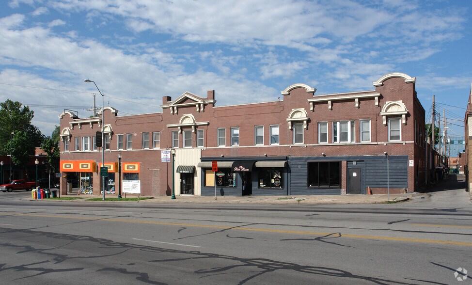 More Photos Of 4048-4056 Broadway Blvd, Kansas City Storefront Retail Office For Lease