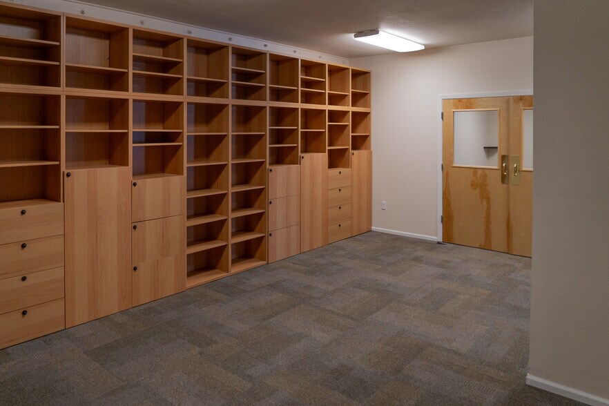 More Photos Of 747 Normal Ave, Ashland Office For Sale