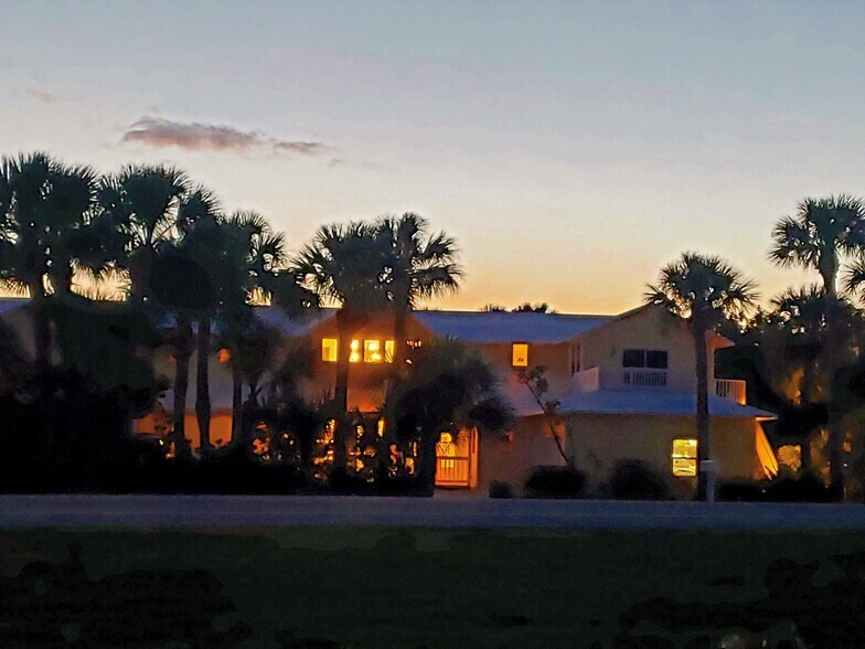 Primary Photo Of 3601 N Highway A1A, Fort Pierce Hospitality For Sale