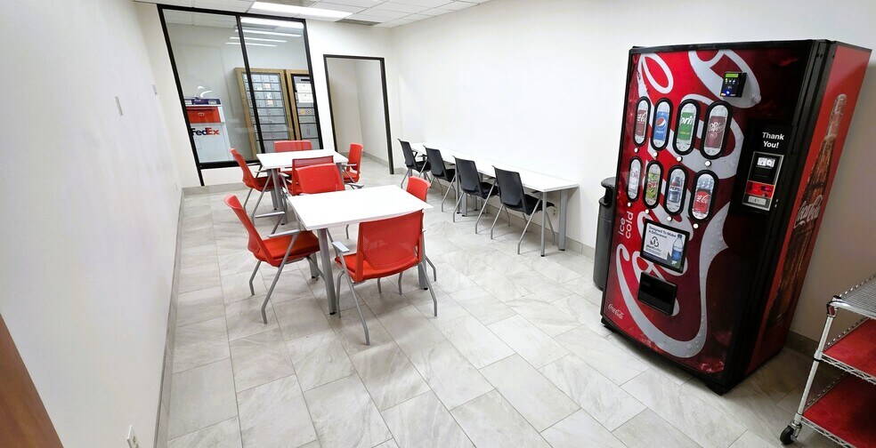More Photos Of 4545 Fuller Dr, Irving Office Residential For Lease